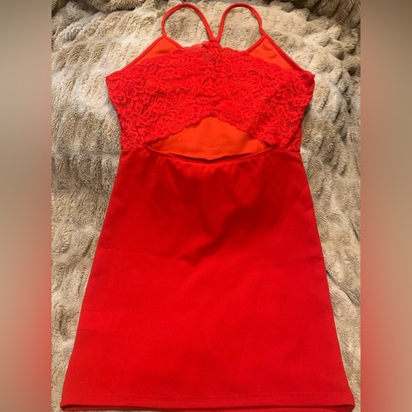 SHEIN Privé Contrast Lace Cut Out Back Cami Bodycon Dress - Picture 2 of 3